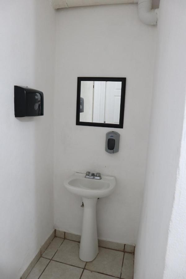 فندق Hostal Purisima San Francisco del Rincón المظهر الخارجي الصورة